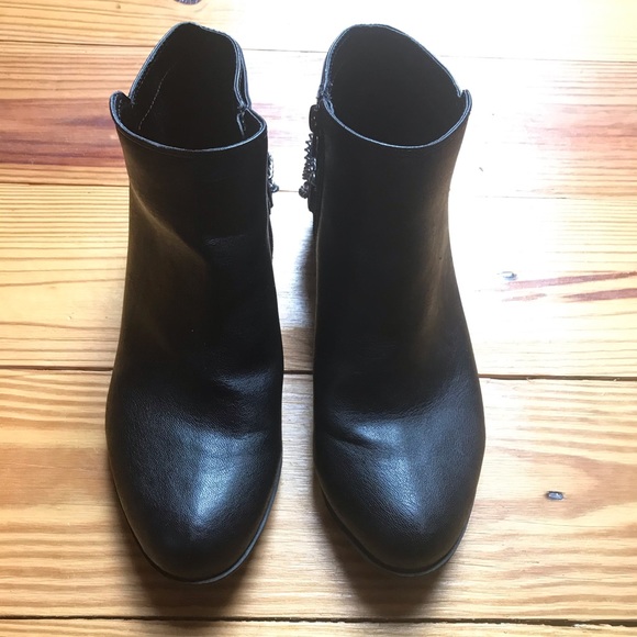 Joe Boxer Black Chain Ankle Boots, EUC, 8 - Picture 3 of 11